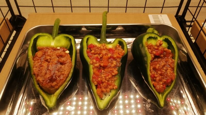 ポブラノトウガラシにタコスミートを詰める poblano with taco